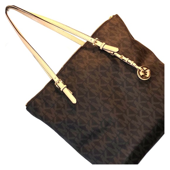 Michael Kors Handbags - Michael Kors Tote